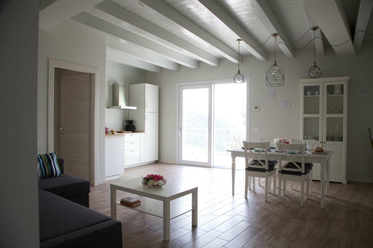 La Cornice Sul Garda - Your Home Villanuova sul clisi Bagian luar foto